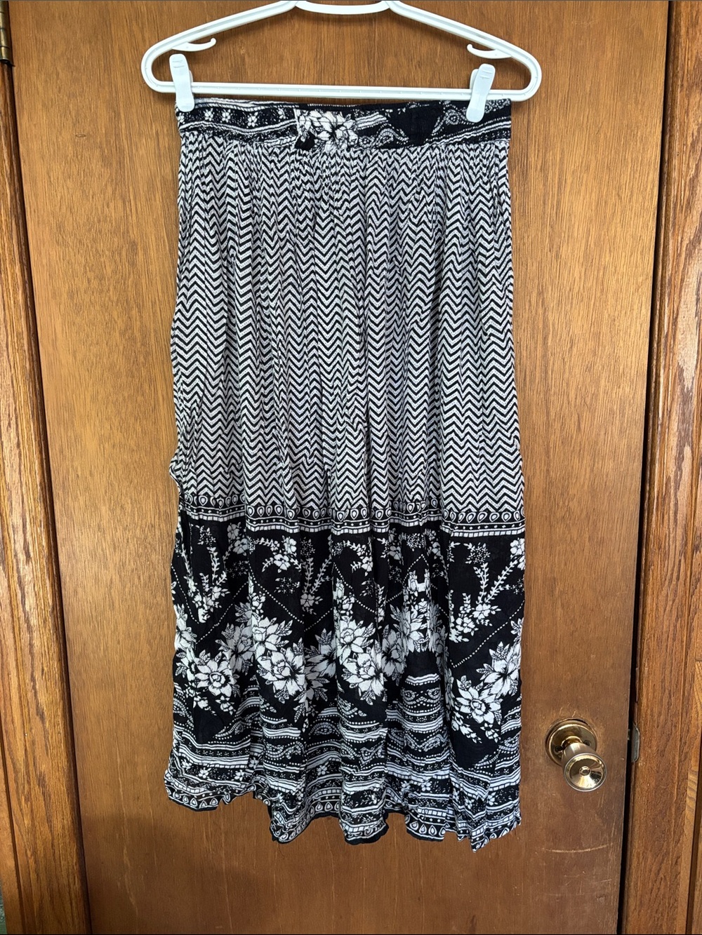 Black & White Floral Chevron Maxi Skirt - Comfortable Elastic Waist